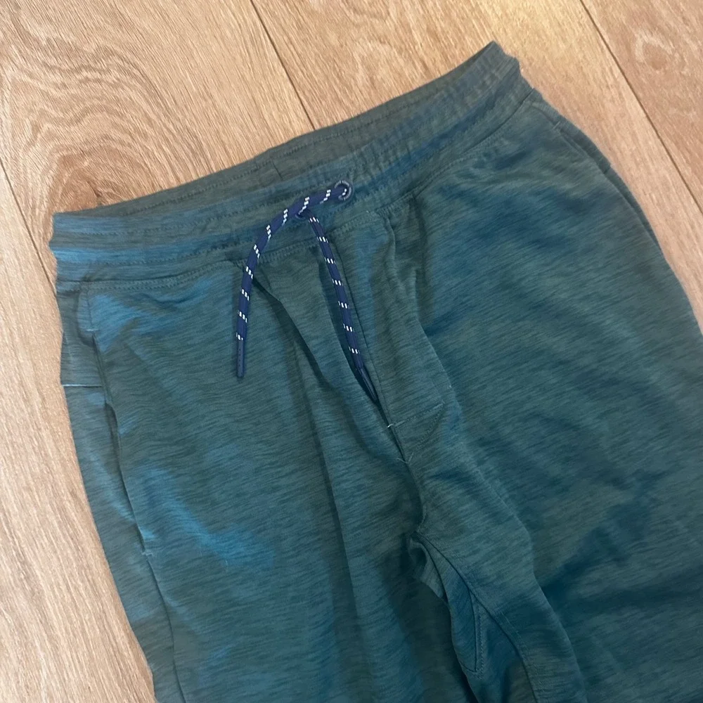 Vineyard Vines Kids Boys On-The-Go Joggers Green Heather Size Large 16 Pants